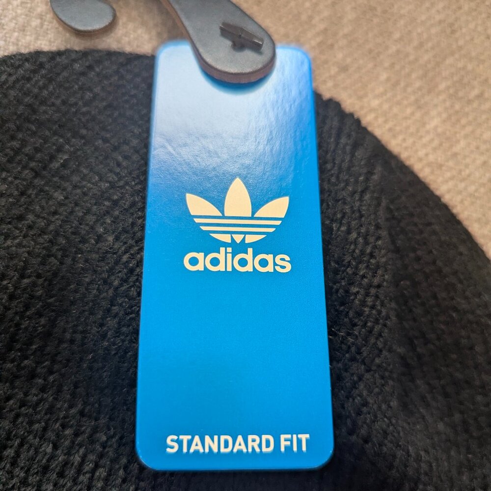 Adidas Originals Trefoil Beanie - Picture 8 of 8
